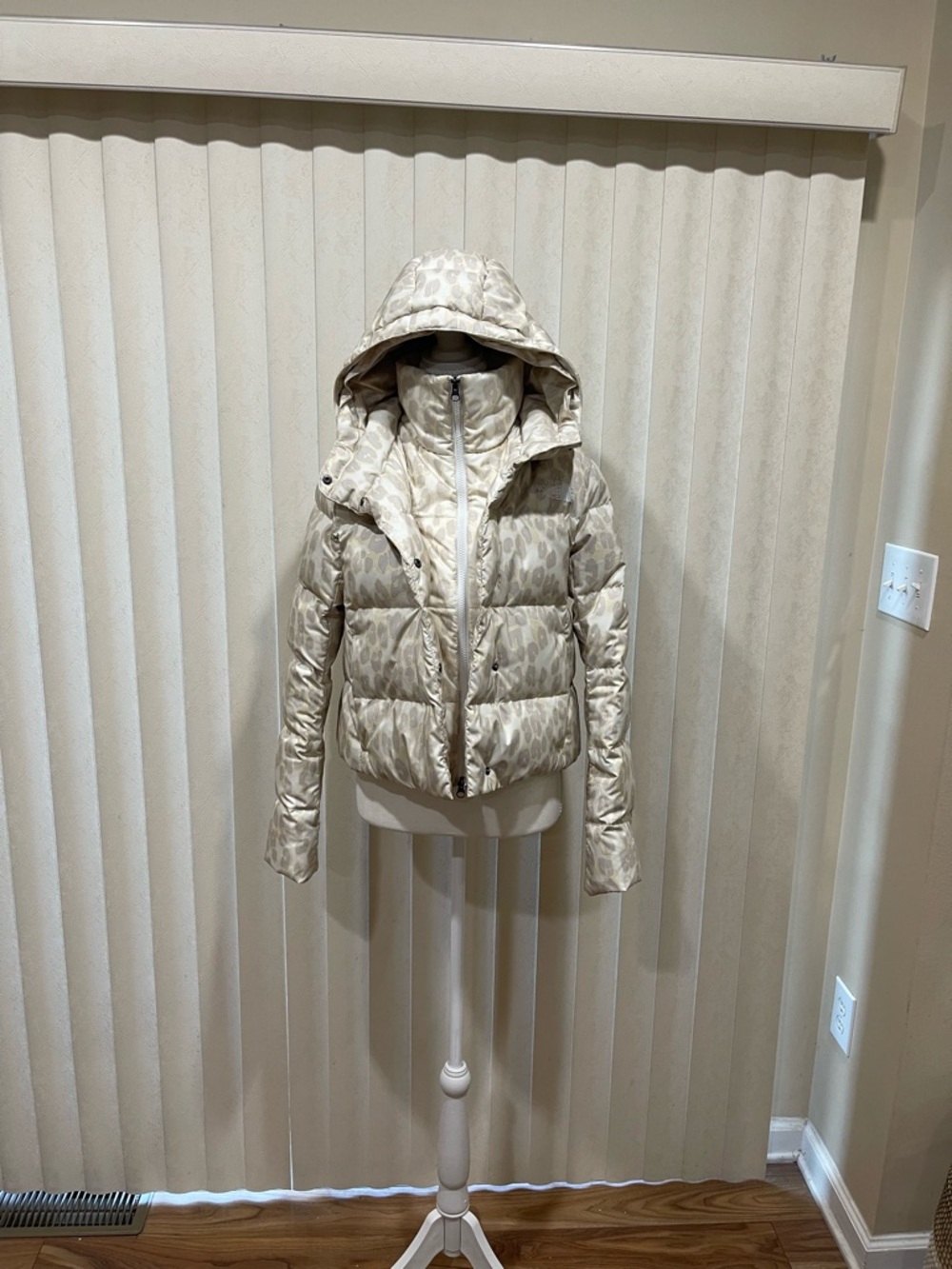 The North Face Women's Cream Quilted Hooded Puffer with Subtle Print